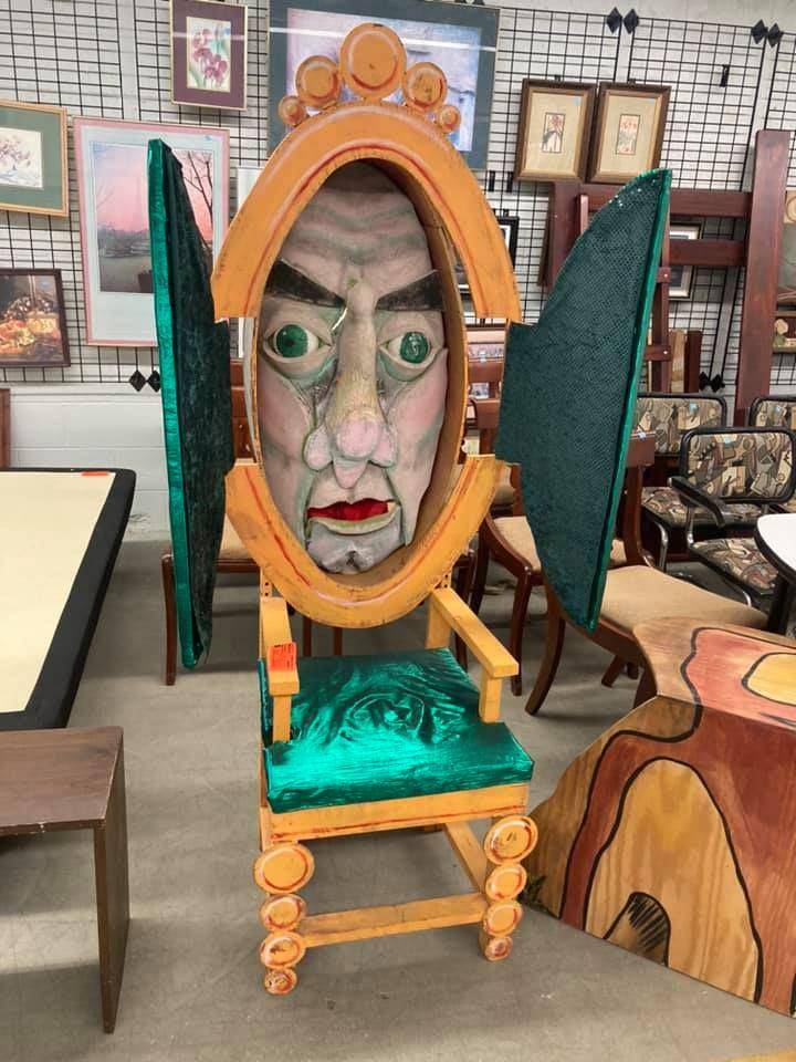potret kursi desain creepy (reddit.com/user/Imaterribledoctor)