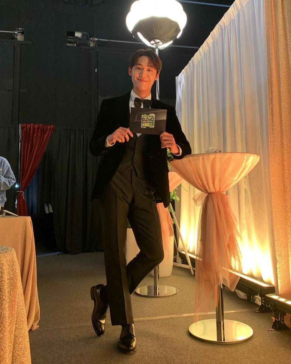 Lee Do Hyun (instagram.com/ldh_sky)
