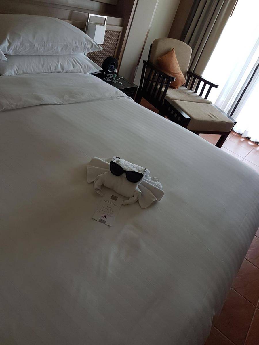 potret bentuk handuk hotel kreatif (reddit.com/user/SpannerLad)