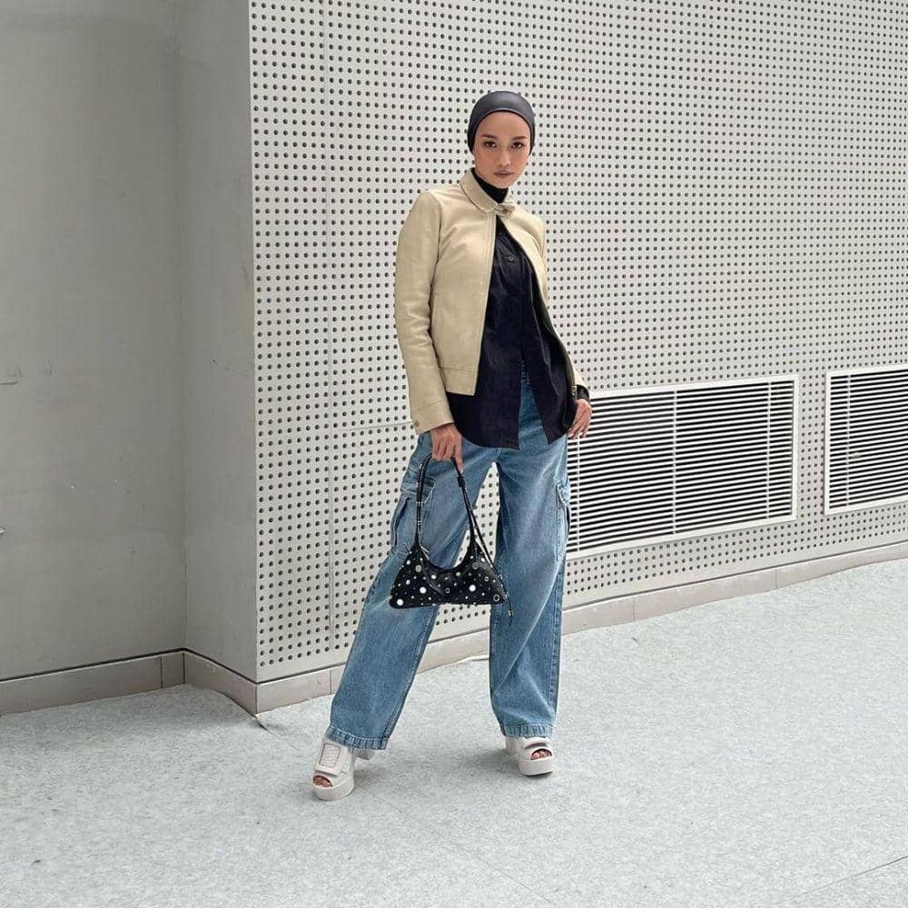 Layering outfit ala Vira Tandia (instagram.com/viratandia)