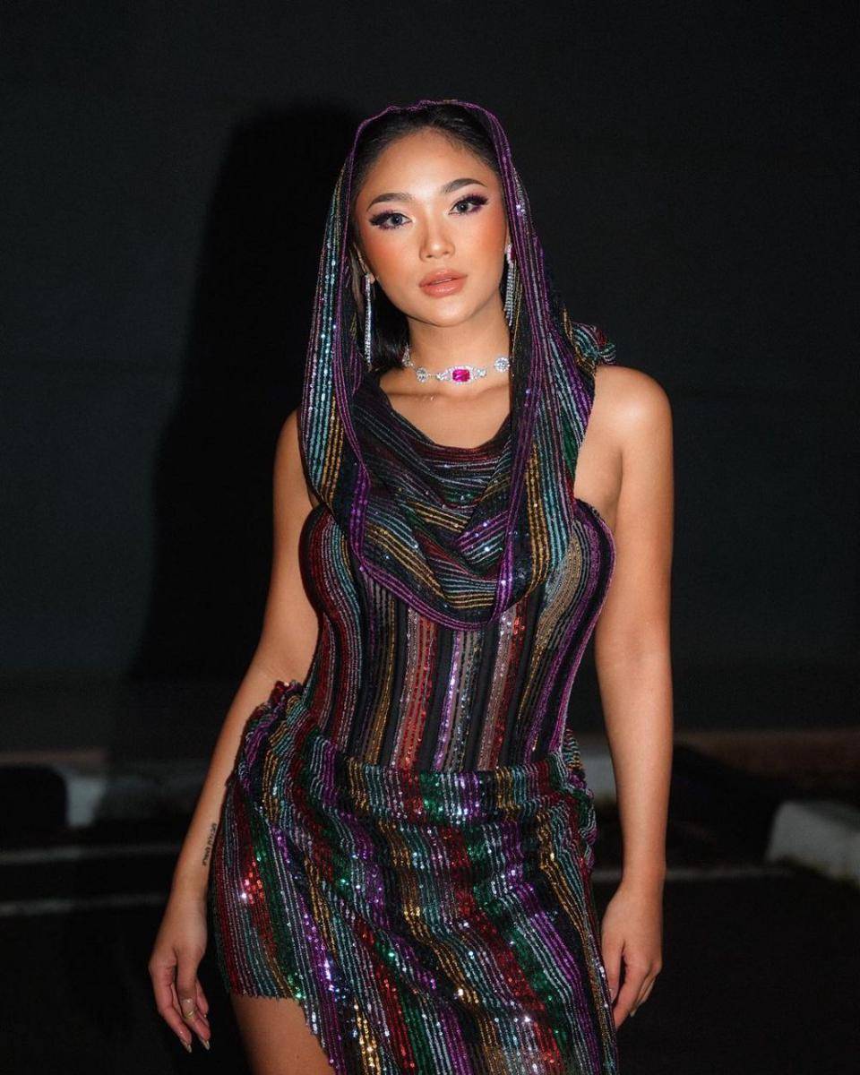 makeup bold untuk tan skin (instagram.com/lalamarionmj)