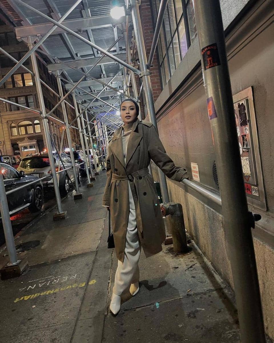 Layering outfit ala Vira Tandia (instagram.com/viratandia)