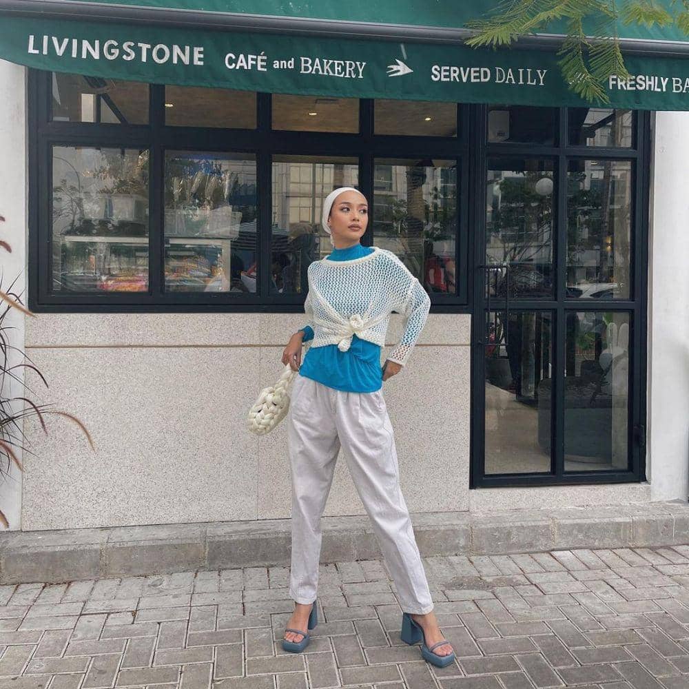 Layering outfit ala Vira Tandia (instagram.com/viratandia)
