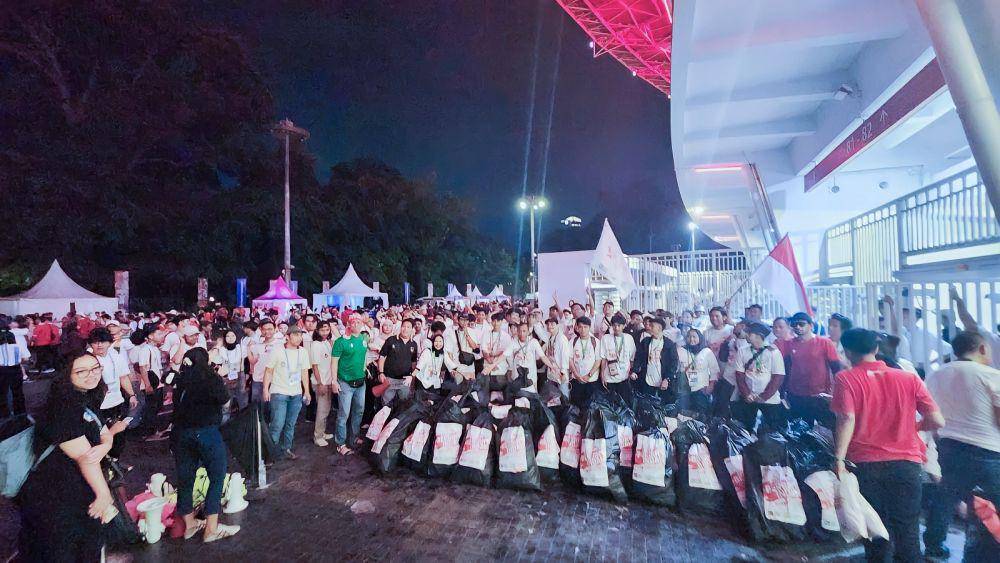 Indonesia-Argentina Berlaga, Pegadaian Bersih-bersih Sampahnya. (Dok. Pegadaian)