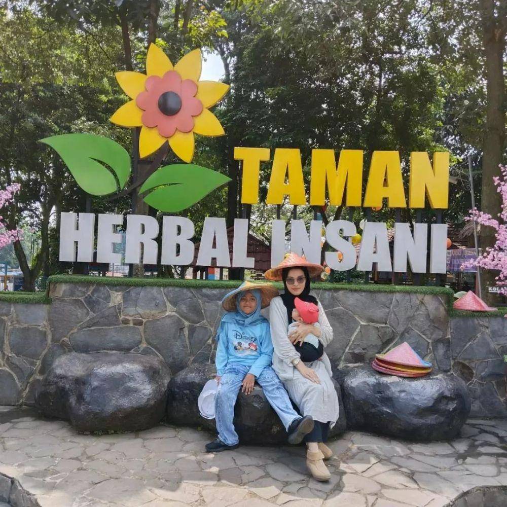 Taman Herbal Insani (instagram.com/fadya.annida)