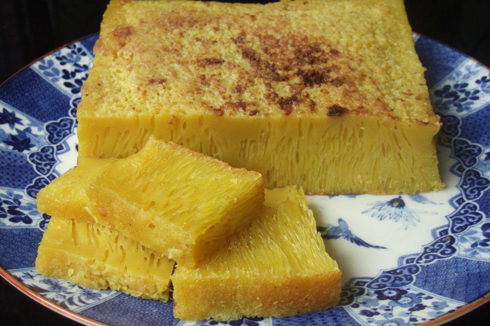 Kue bika ambon (commons.wikimedia.org/Midori)