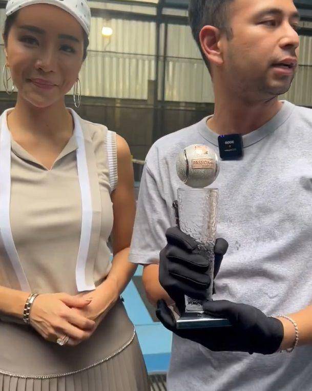 potret piala Lagi-Lagi Tenis (instagram.com/raffinagita1717)