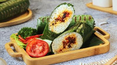 Resep Nasi Bakar Cumi Asin, Ide Menu Makan Malam yang Sedap