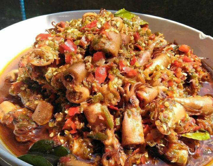 ilustrasi cumi asin pedas (instagram.com/jajanan_jbi)