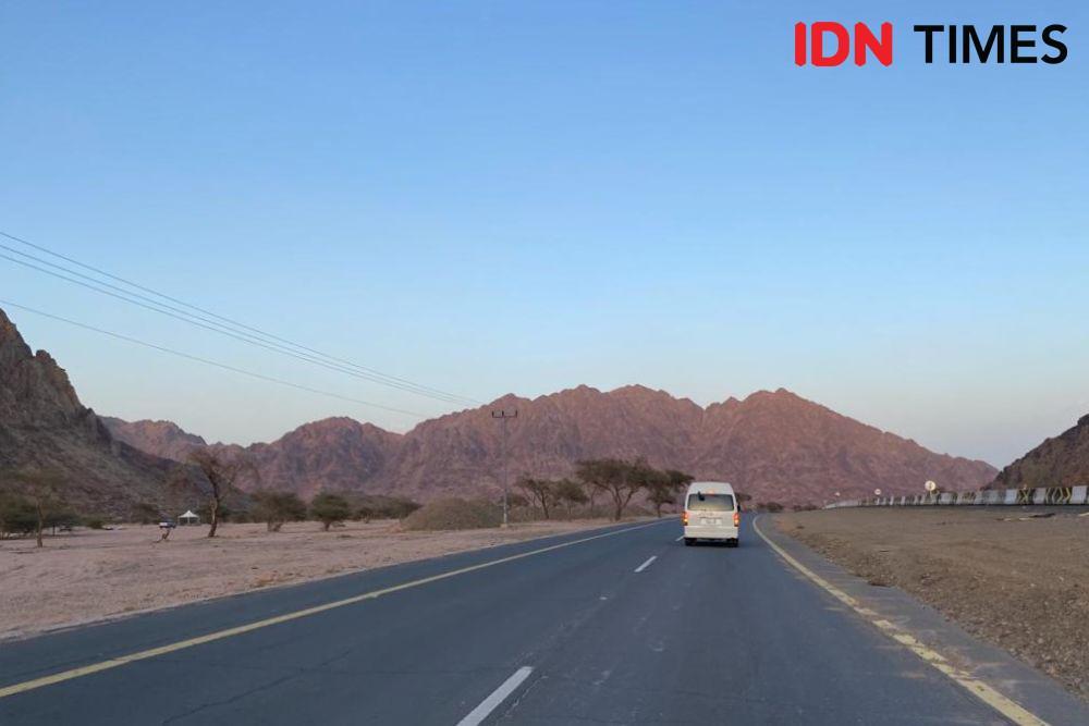 Merasakan Keajaiban Dunia dan Menjajal Unta di Jabal Magnet