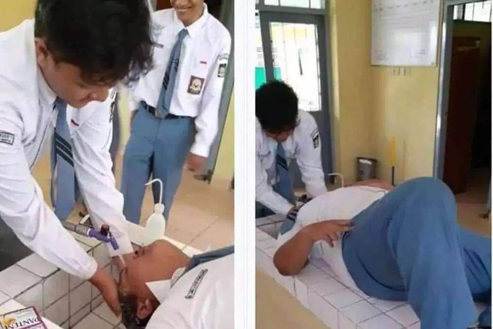 momen kocak saat praktikum (facebook.com/Fanny PC)