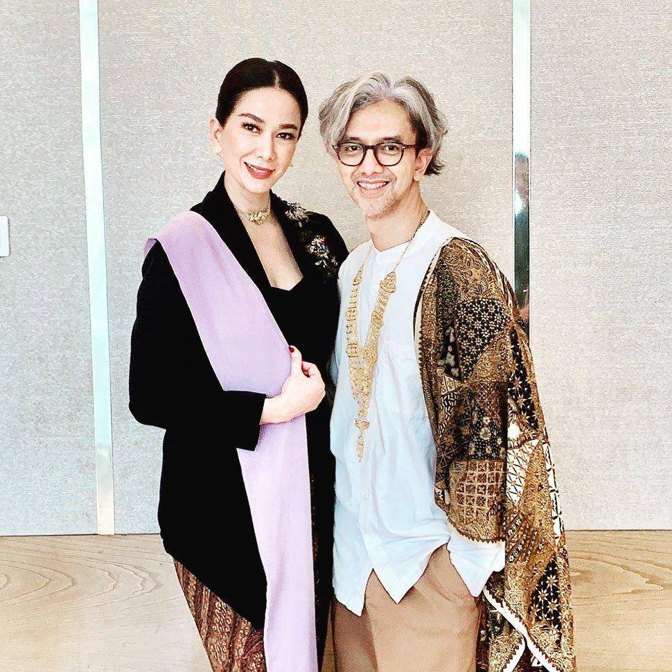 OOTD kain tradisional ala Donna Abdul Latief (instagram.com/donna.abdullatief)