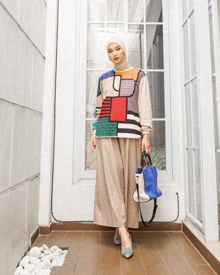 OOTD hijab (instagram.com/indirahapsari)