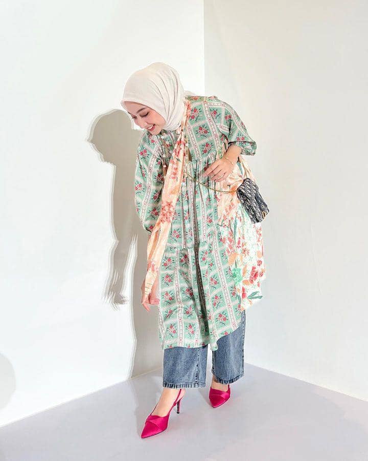 OOTD hijab (instagram.com/indirahapsari)