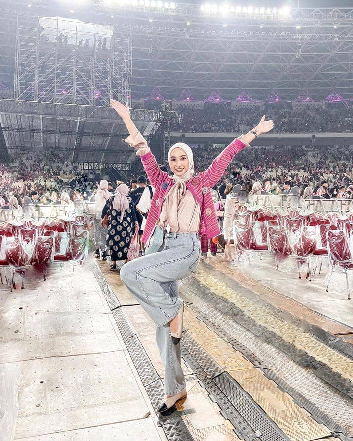 OOTD hijab (instagram.com/indirahapsari)