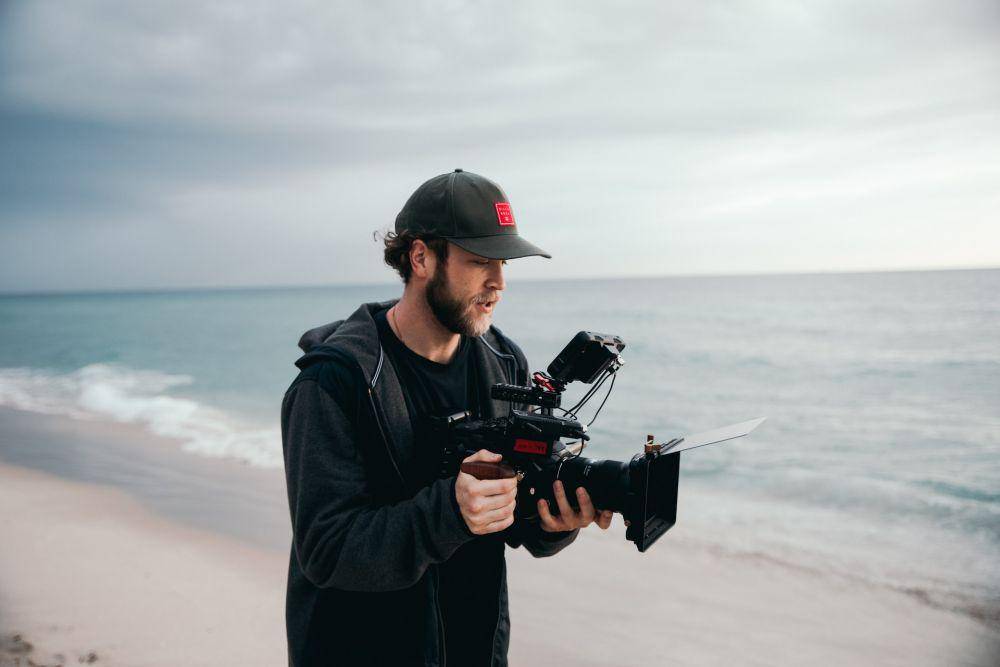ilustrasi membuat video TikTok (unsplash.com/KAL VISUALS)