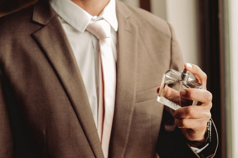 5 Alasan Sebagian Cowok Suka Parfum dengan Aroma Buah, Menyegarkan!