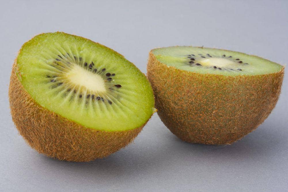 ilustrasi kiwi (unsplash.com/@enginakyurt)