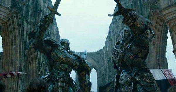Member Knight of Iacon ( Dok. Paramount Pictures / Transformers: The Last Knight )