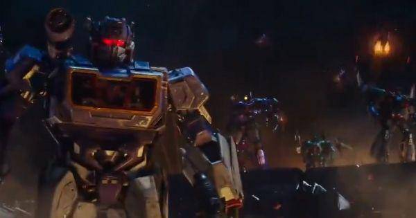 Decepticons selama peperangan di Cybertron ( Dok. Paramount Pictures / Bumblebee )