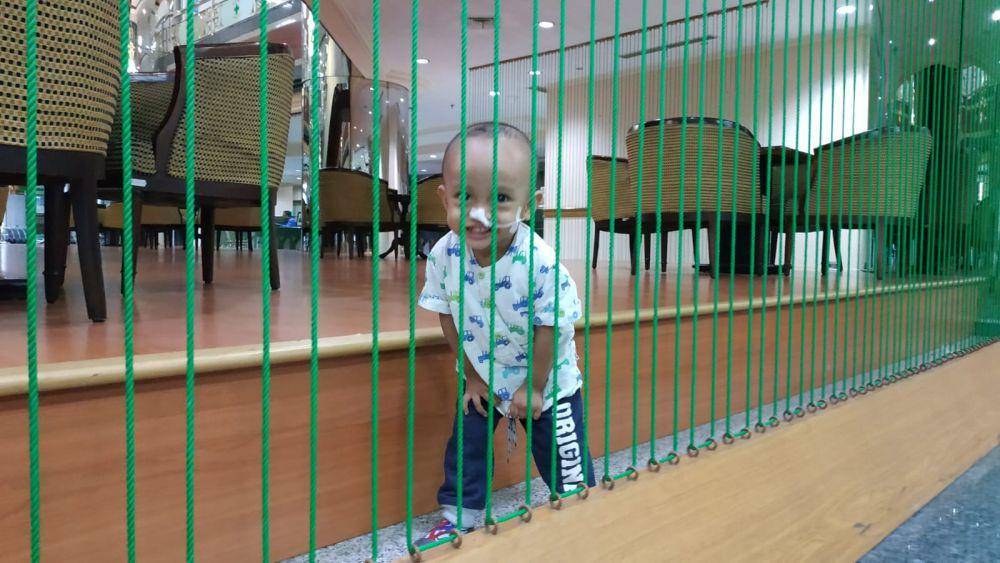 Ahmad Fayyad saat berjuang melawan hipotiroid dan stunting. (Dok. Pribadi Ervina).
