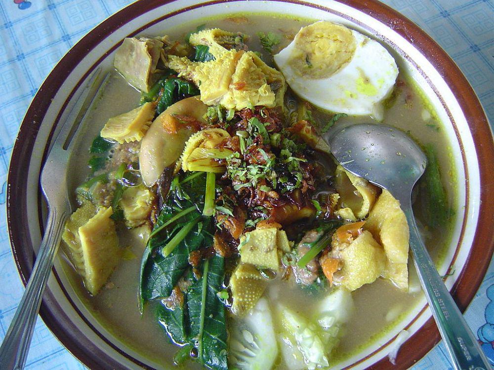 3 Fakta Unik Rujak Soto, Kuliner Fushion Nyentrik dari Banyuwangi