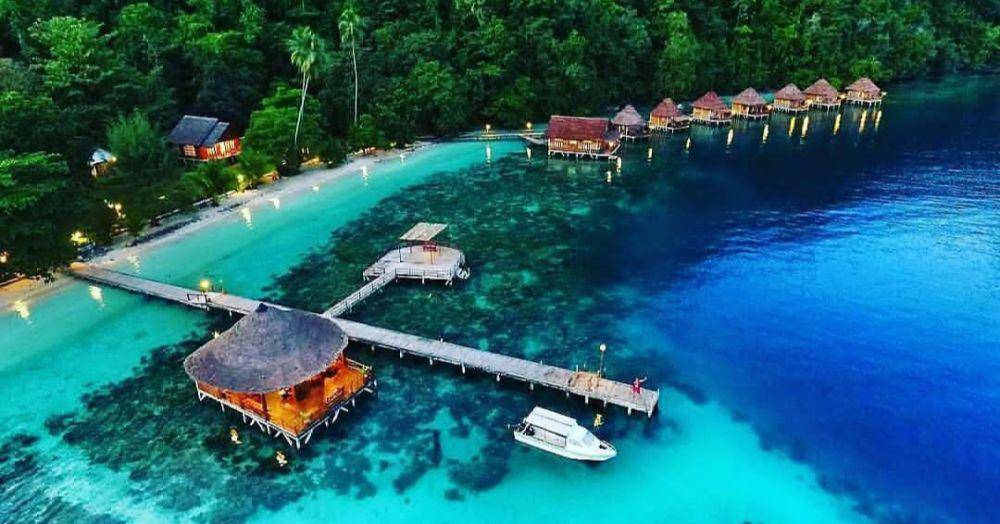 Pantai Ora (instagram.com/rdhbeyondtravel)