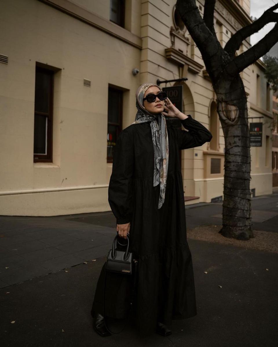 inspirasi dress hijab kasual hingga formal ala Ana Octarina (instagram.com/anaoctarina)
