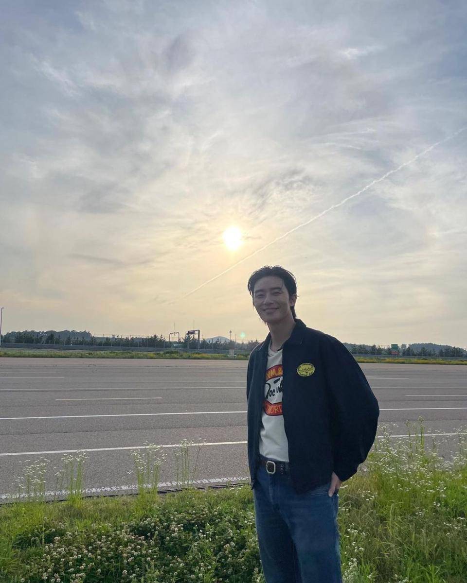 potret Park Seo Joon (instagram.com/bn_sj2013)