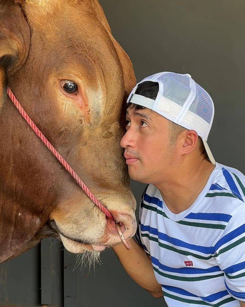 potret Irfan Hakim dan sapi kurban miliknya (instagram.com/irfanhakim75)
