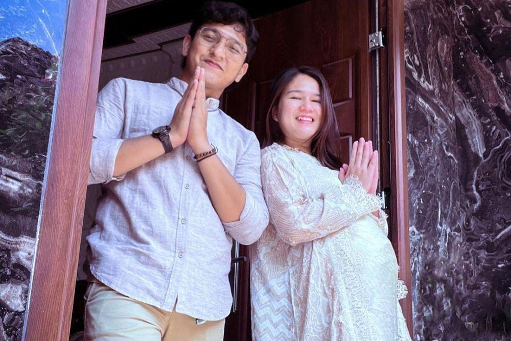 8 Potret Masayu Clara Tampil dengan Baby Bump, Sudah Trimester Akhir!