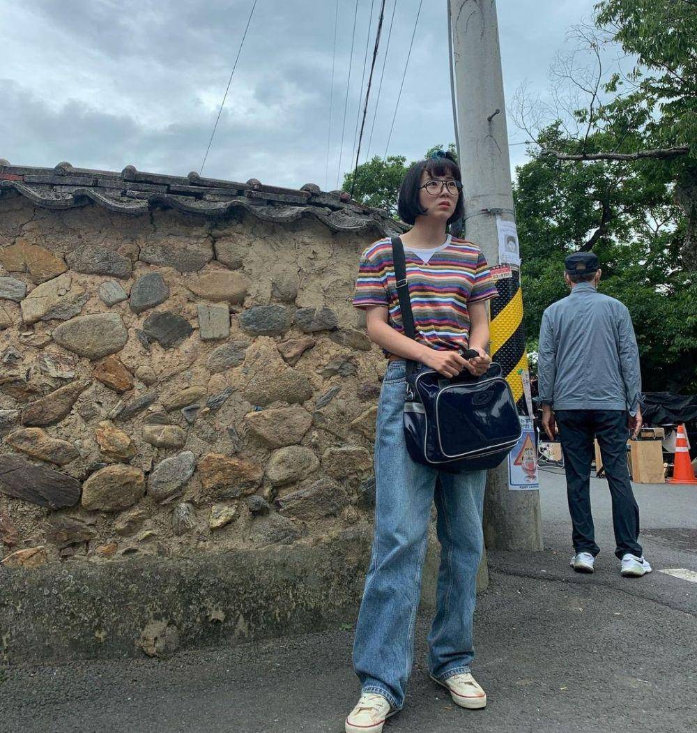 ide outfit vintage (instagram.com/kkwonsso_94)