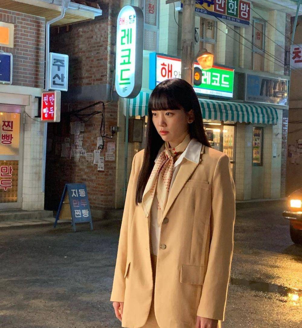 ide outfit vintage (instagram.com/jinkijoo)