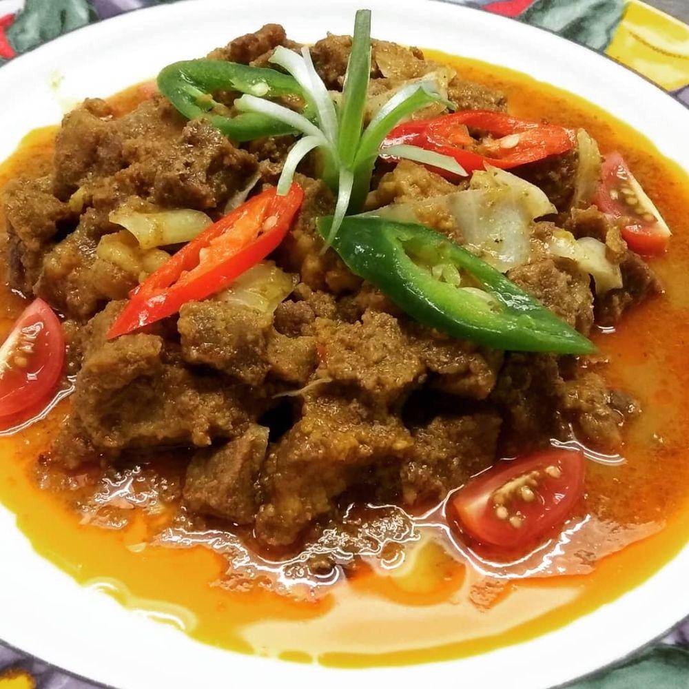 tengkleng sapi (instagram.com/hadi_an_adventurer)