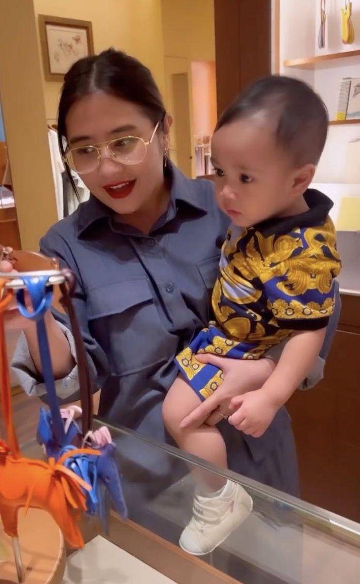 Prilly dan Rayyanza (instagram.com/prillylatuconsina96)