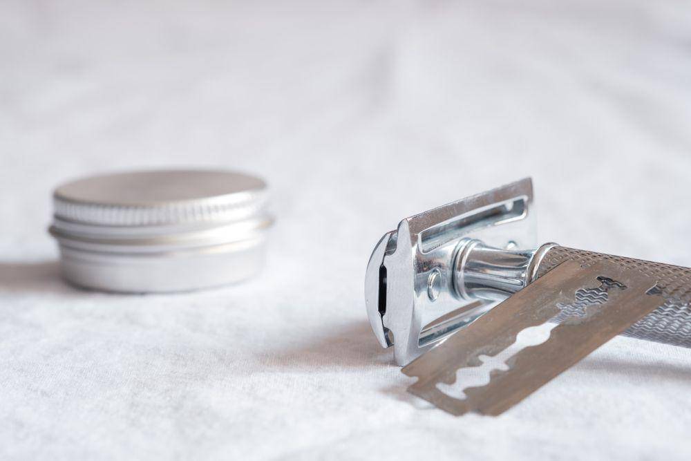 ilustrasi safety razor (Unsplash/ Nacho Fernández)
