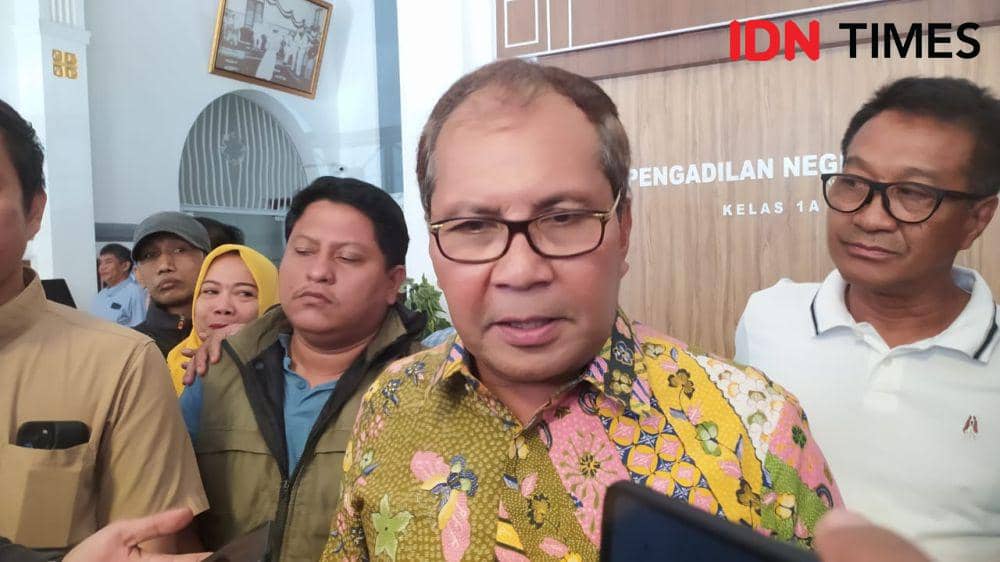 Wali Kota Makassar Moh Ramdhan Danny Pomanto usai bersaksi pada sidang kasus korupsi PDAM Makassar, Kamis (22/6/2023)/Ashrawi Muin