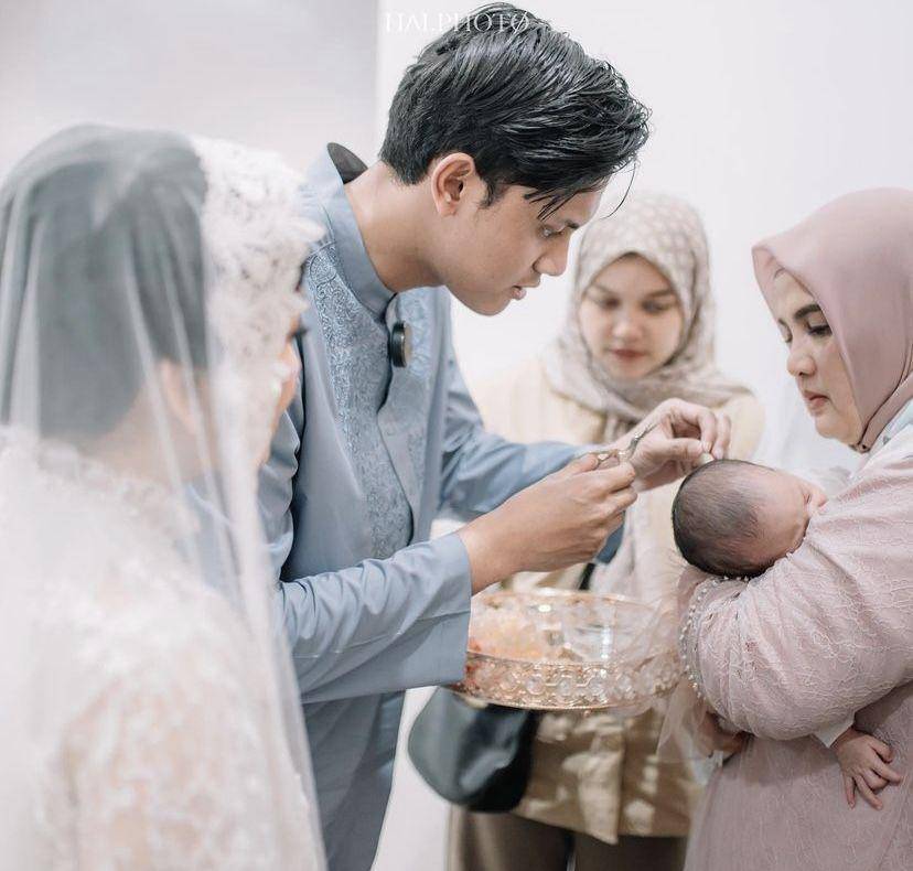 momen tasyakuran akikah baby Alva (instagram.com/ibnuwardani)
