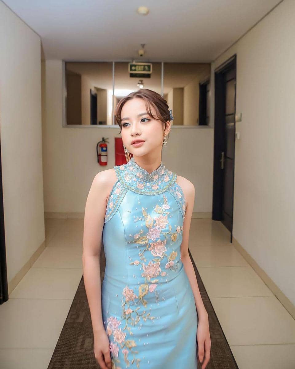 Baju pesta ala Anggi Marito (instagram.com/anggimarito)