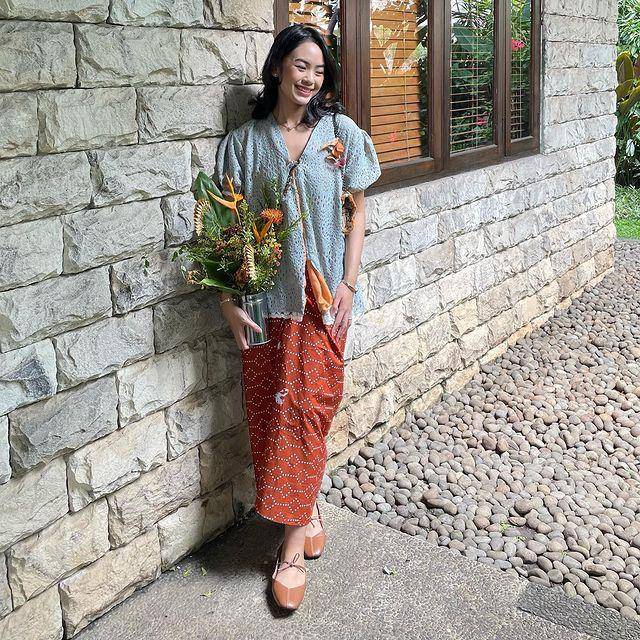 OOTD kebaya ala Rania Maheswari (instagram.com/raniaayamin)