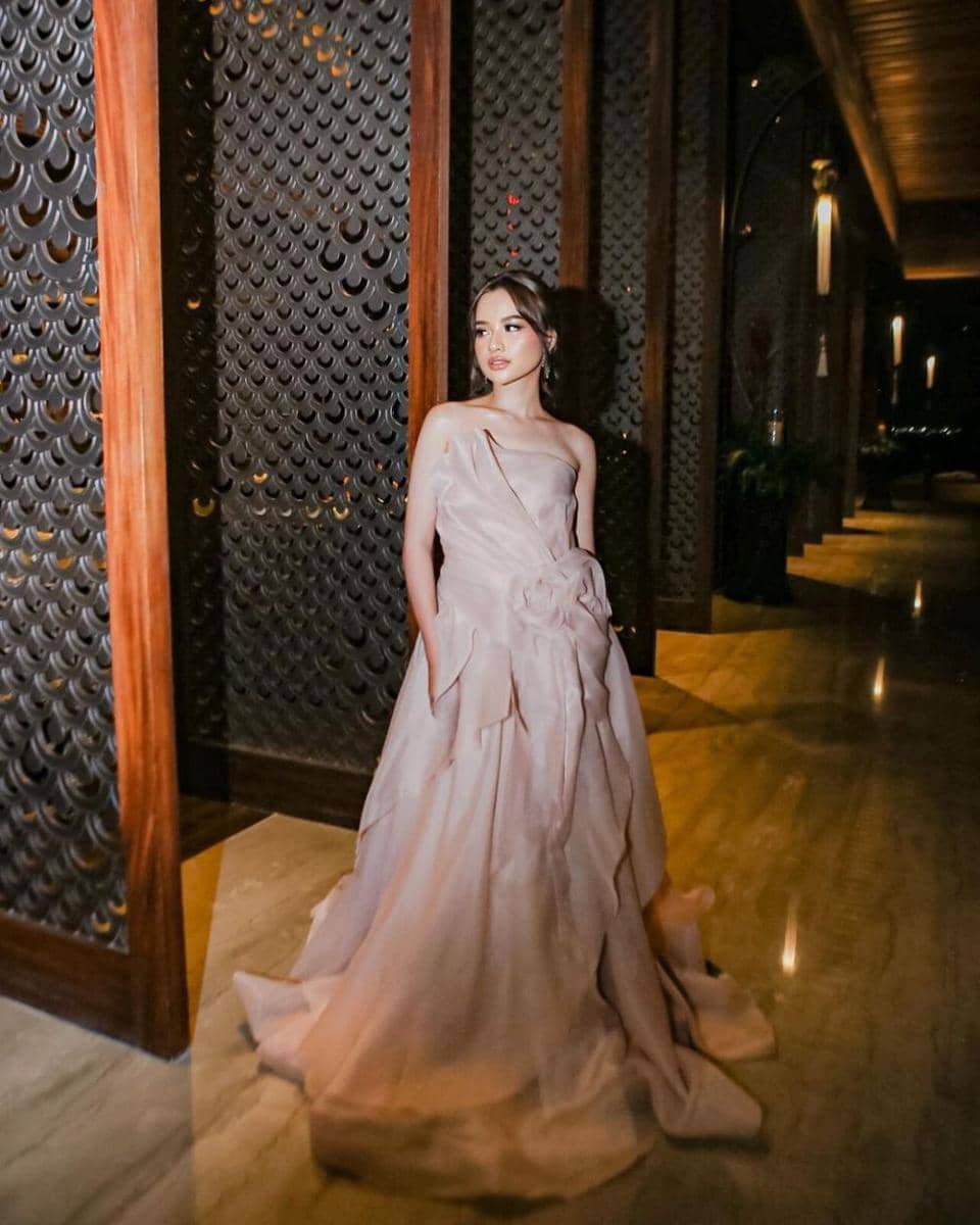 Baju pesta ala Anggi Marito (instagram.com/anggimarito)