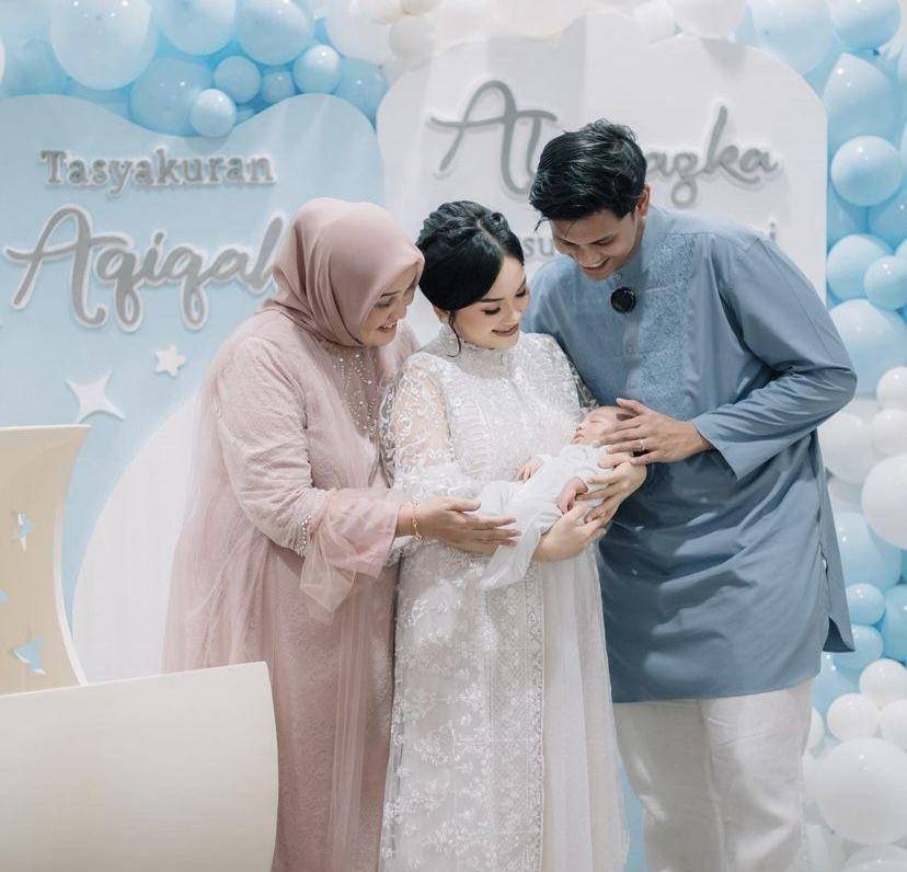 momen tasyakuran baby Alva (instagram.com/ibnuwardani)