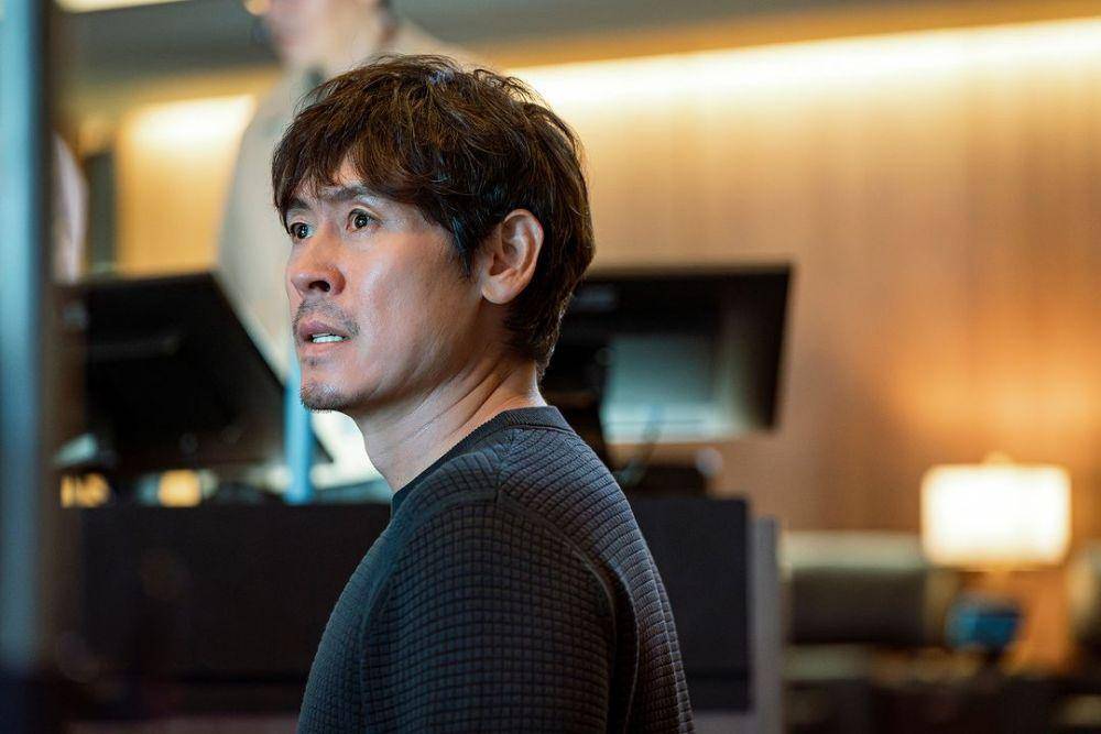 still cut film The Moon (instagram.com/cjenmmovie)