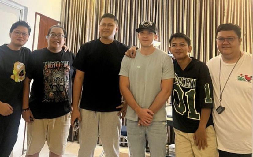 8 Potret Stefan William ke Jakarta, Temu Kangen Sahabat hingga Anak