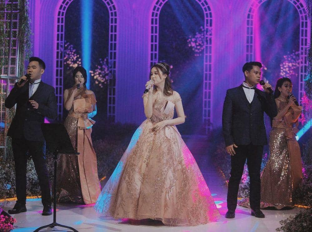 Baju pesta ala Anggi Marito (instagram.com/anggimarito)