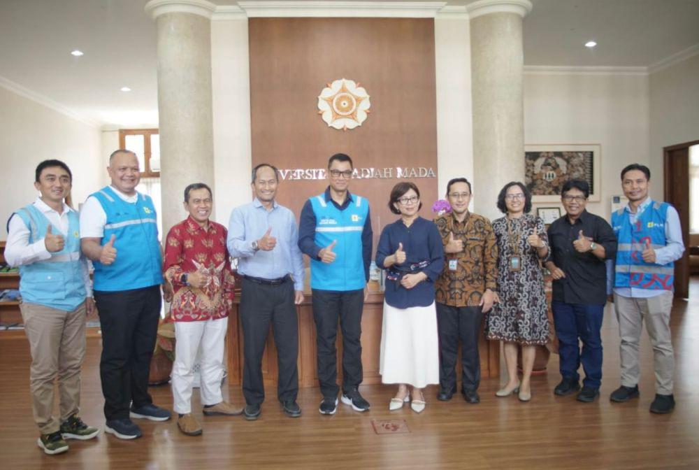 PLN Bangun Konstruksi Jaringan Kabel Bawah Tanah Kawasan Kampus UGM