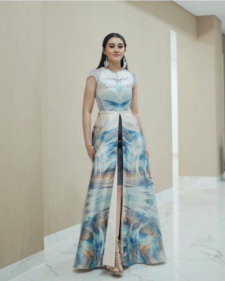 Koleksi baju motif Aaliyah Massaid (instagram.com/aaliyah.massaid)