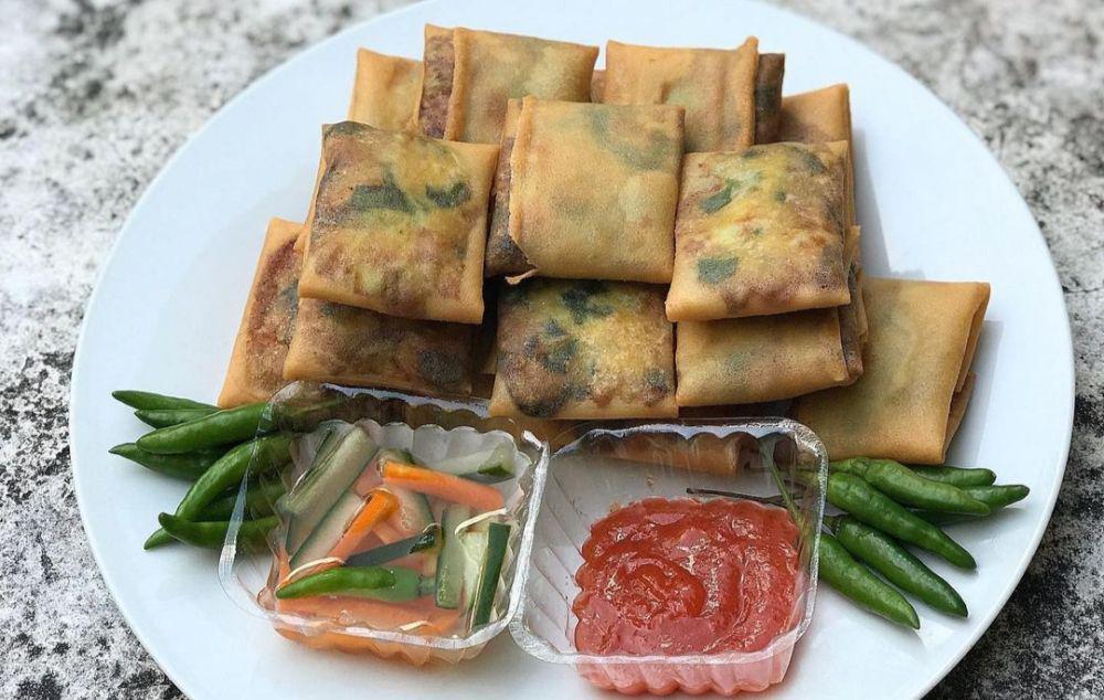 Resep Martabak Mini Ayam Suwir, Pakai Kulit Lumpia Juga Bisa Lho!