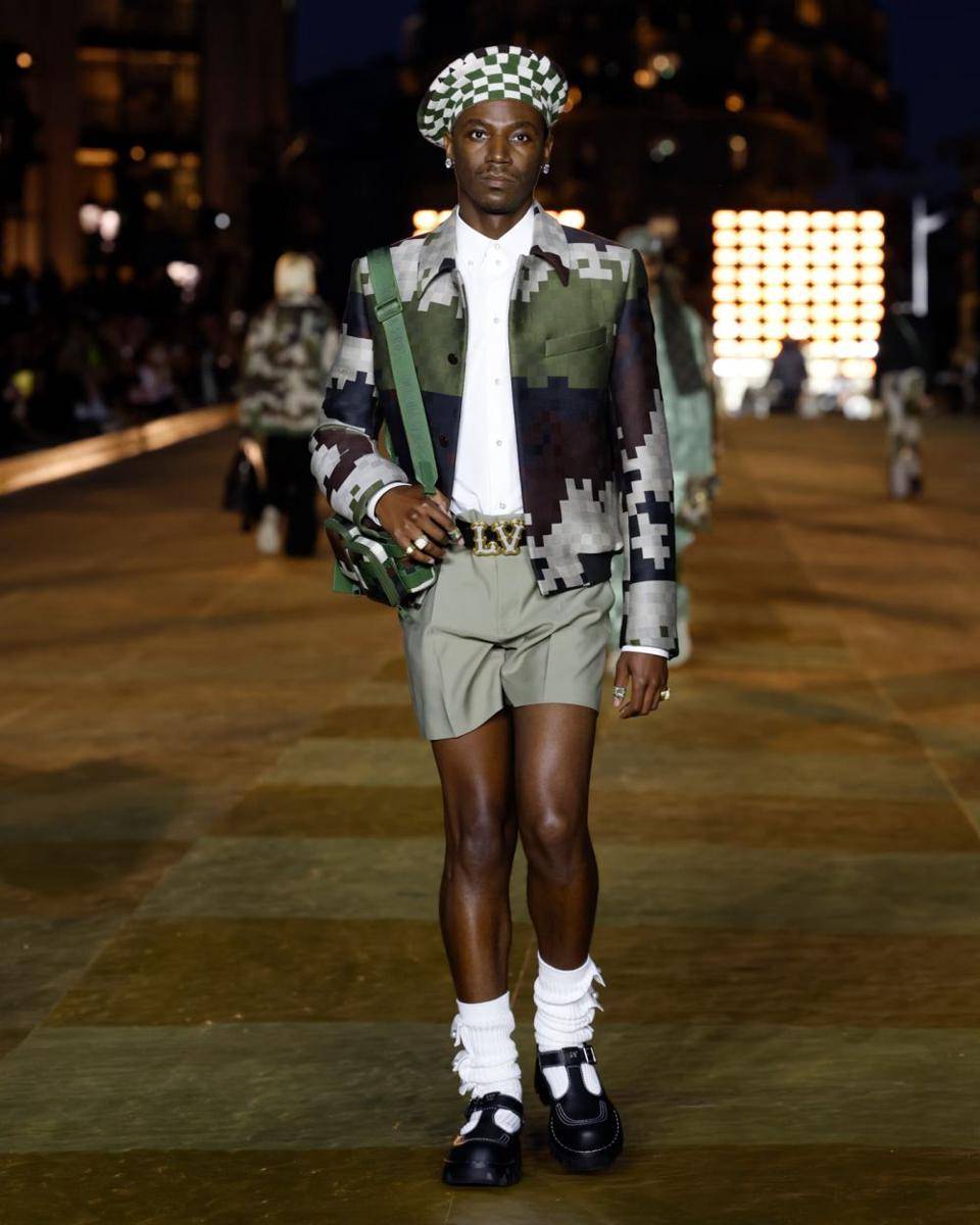 Menswear collection LV - LVERS (dok. Louis Vuitton)