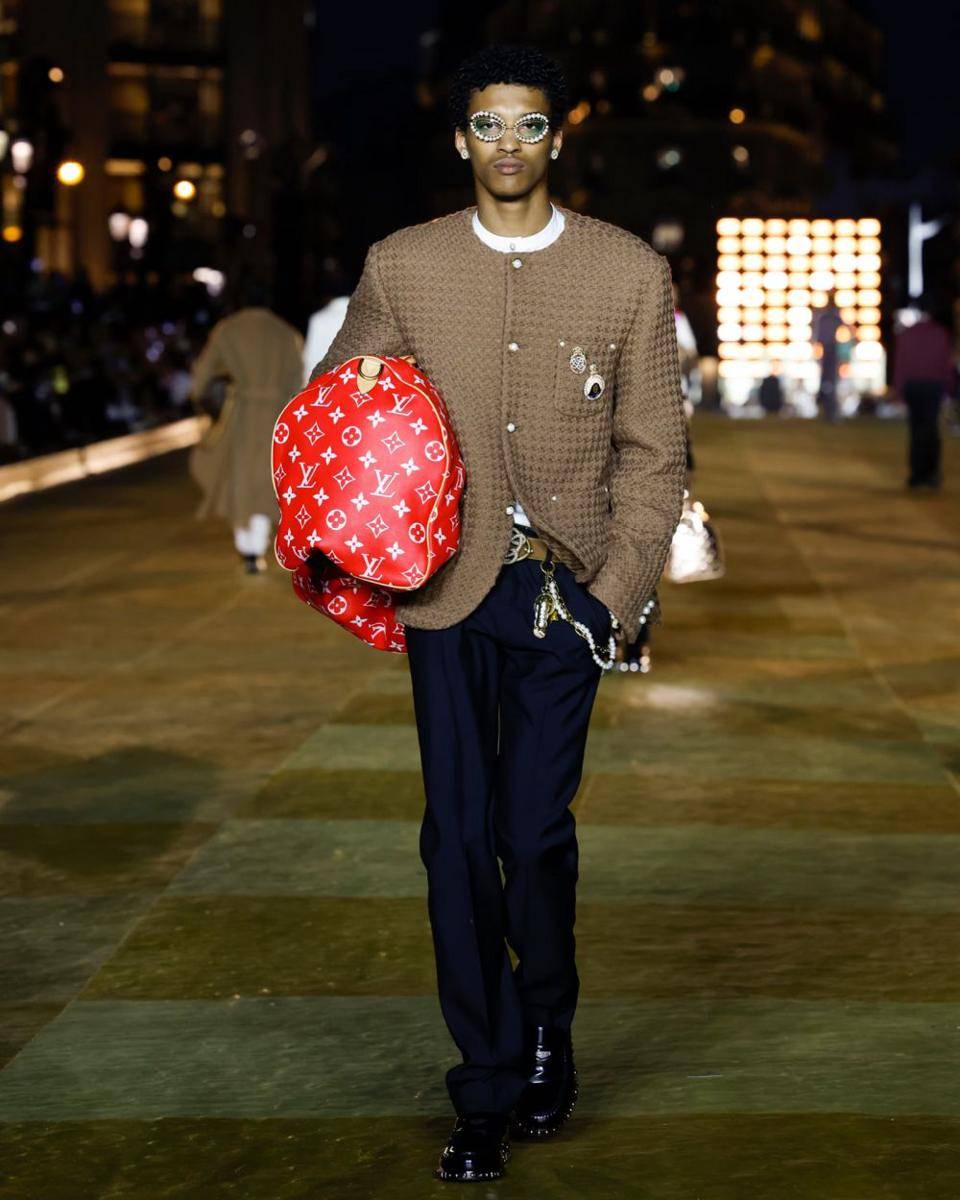 Menswear collection LV - LVERS (dok. Louis Vuitton)